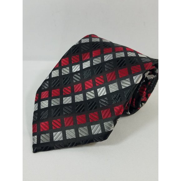 Croft & Barrow Men's Neck tie Silk red black gray squares Handmade 60" by 3.5" - Picture 6 of 6